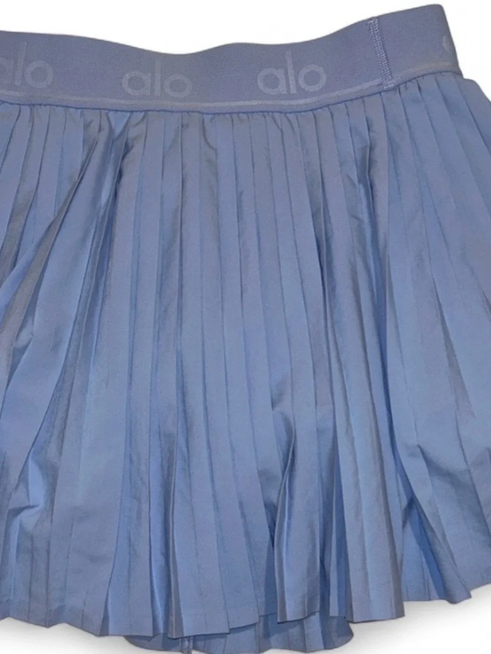 ALO Yoga Pleated Mini Tennis Skirt in Dusty Blue